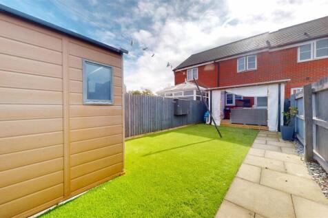 Deerfield Close Rear Garden