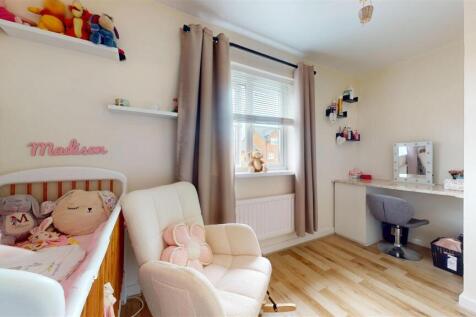 Deerfield Close Bedroom