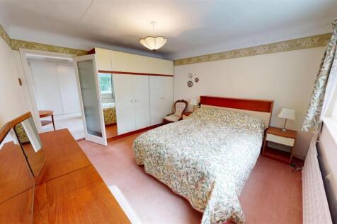 Longwood Close Bedroom