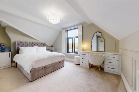 Dentons Green Lane Bedroom