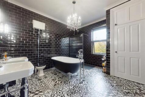 Dentons Green Lane Bathroom