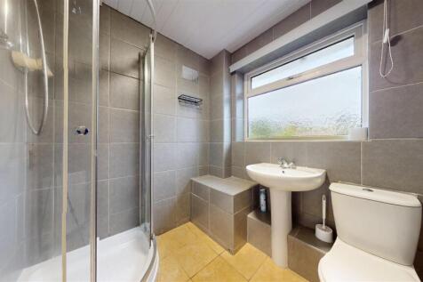 Truro Close Bathroom