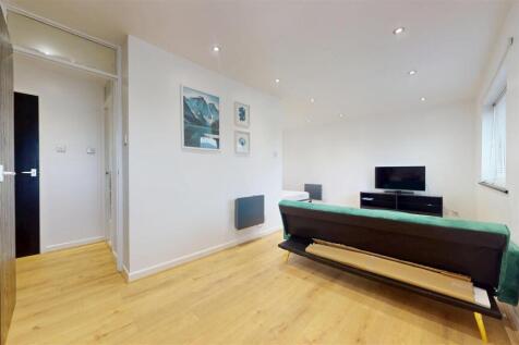 Castell Grove