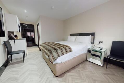 Stanley Street Apartment