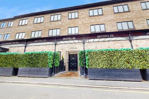 Stanley Street To Let