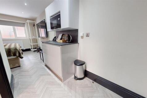 Stanley Street Apartment