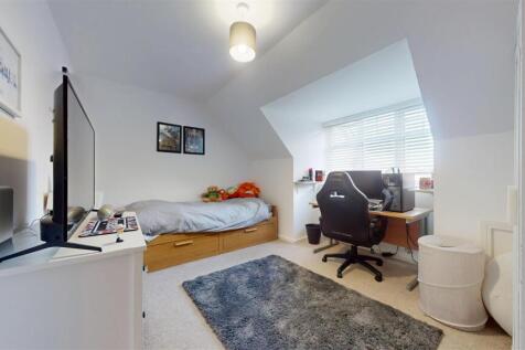 Cherwell Avenue Bedroom