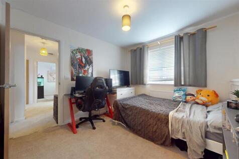 Cherwell Avenue Bedroom