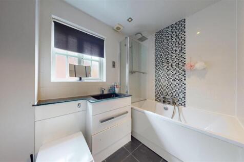 Cavan Drive Bathroom