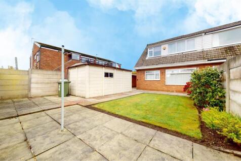 News Lane Rear Garden