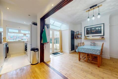 Knowsley Road Kitchen Diner