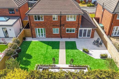 The Spires, Rear Garden