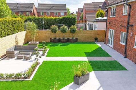 The Spires, Rear Garden