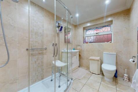 Tern Way, Bathroom
