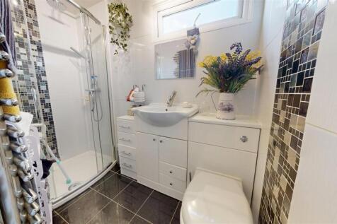 Coultshead Avenue Bathroom