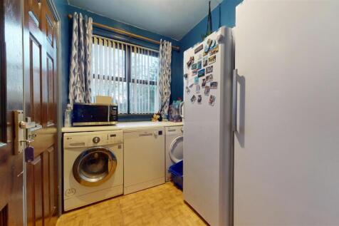 Laurel Road, Utility Room