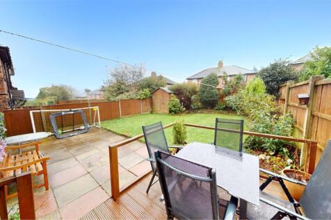 Leslie Road Rear Garden