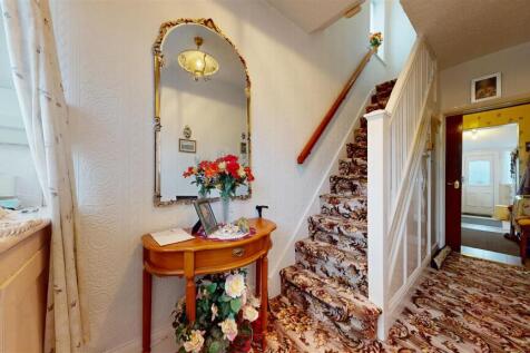 Queens Drive Hallway