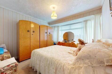 Queens Drive Bedroom