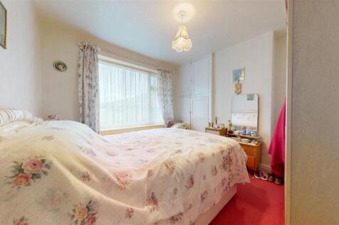 Queens Drive Bedroom