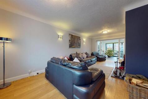 Eagle Crescent Living Room