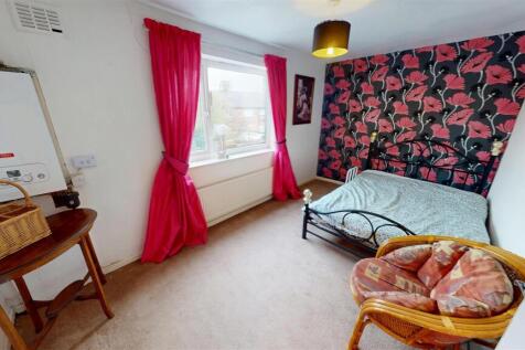 Holly Bank Grove Bedroom