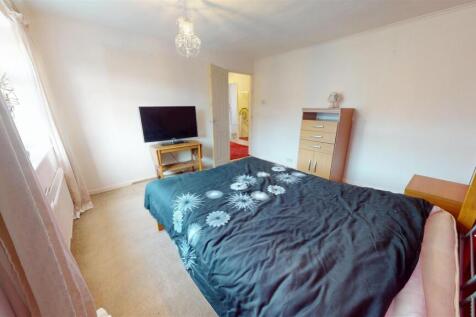 Holly Bank Grove Bedroom