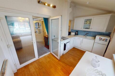 Holly Bank Grove Kitchen