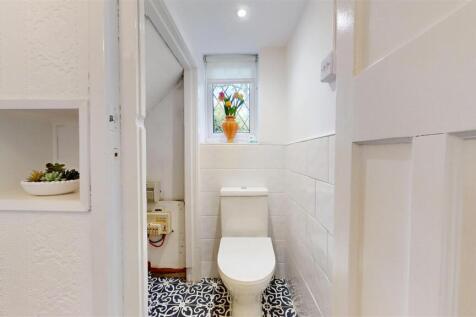 Windlehurst Avenue WC