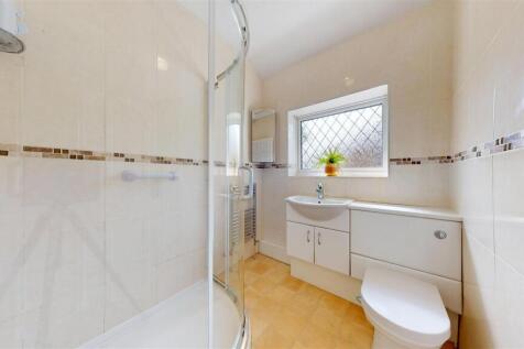 Windlehurst Avenue Bathroom