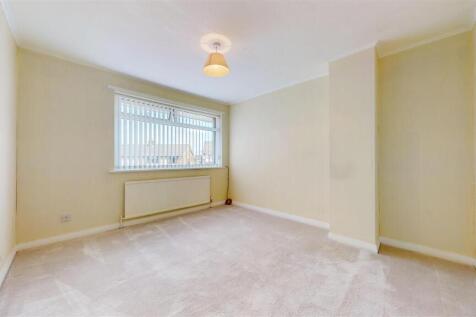 Linford Grove Bedroom