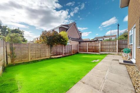 Linford Grove Rear Garden