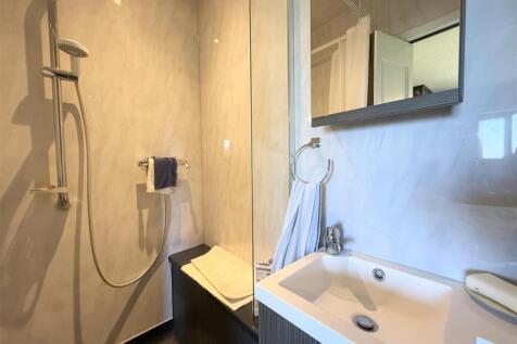 Master En-suite