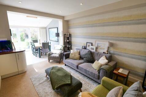Sitting Room Duel Aspect