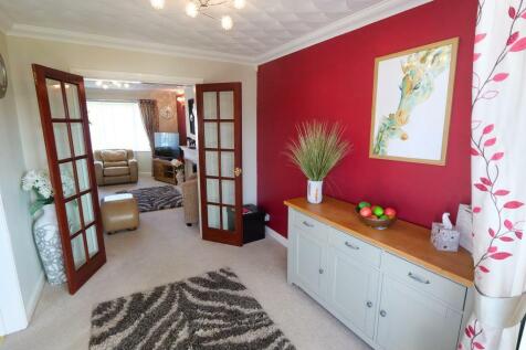 Dining Room Dual Aspect