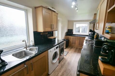 Kitchen Dual Aspect