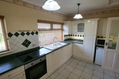 Kitchen Dual Aspect