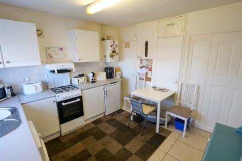 Kitchen Dual Aspect