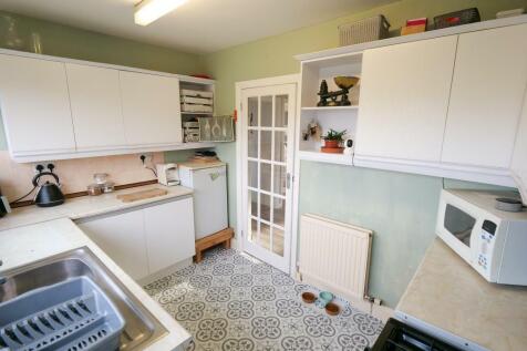 Kitchen Dual Aspect