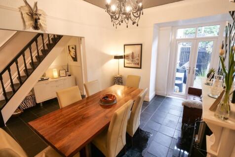Dining Room Dual Aspect