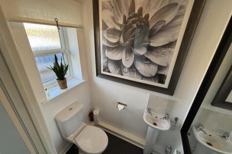 Cloakroom/WC