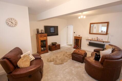 Lounge Dual Aspect