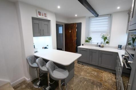 Kitchen Dual Aspect