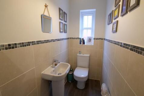 Cloakroom/WC