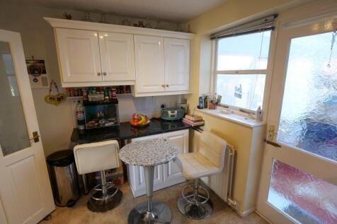 Kitchen Dual Aspect