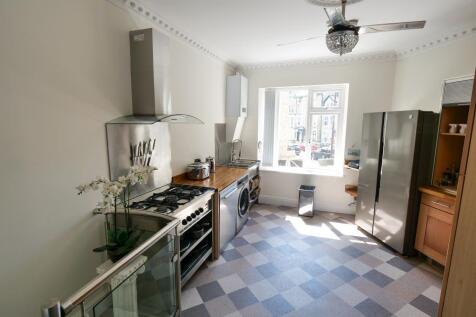 Kitchen Dual Aspect