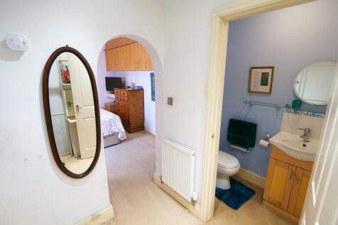 Dressing Room &amp; WC