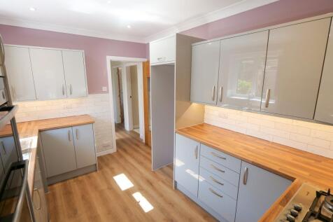 Kitchen Dual Aspect