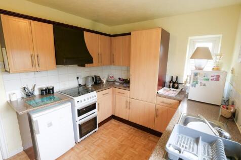 Kitchen Dual Aspect