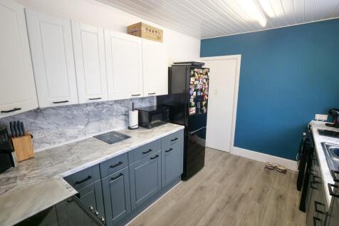 Kitchen Dual Aspect